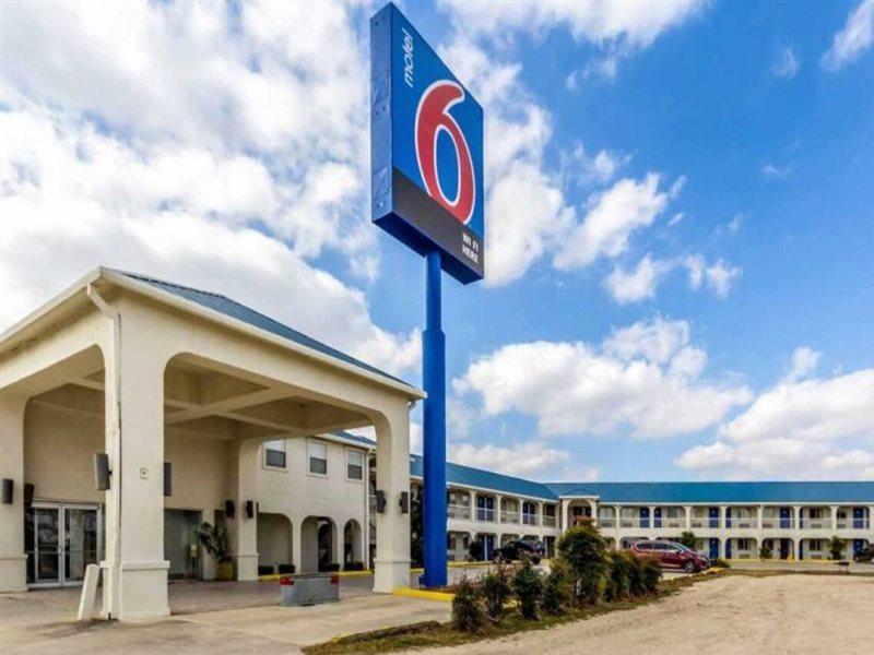 Motel 6 Seguin Tx Εξωτερικό φωτογραφία