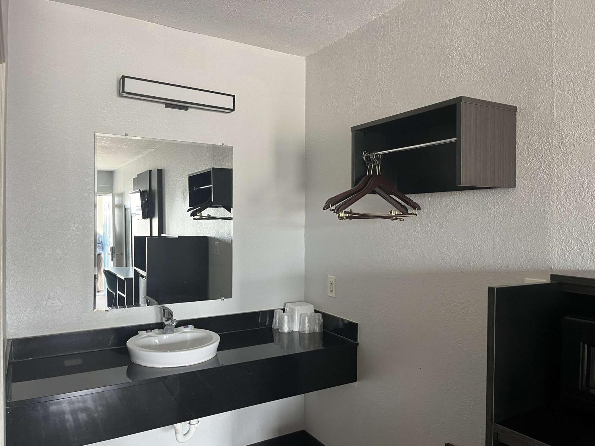 Motel 6 Seguin Tx Εξωτερικό φωτογραφία