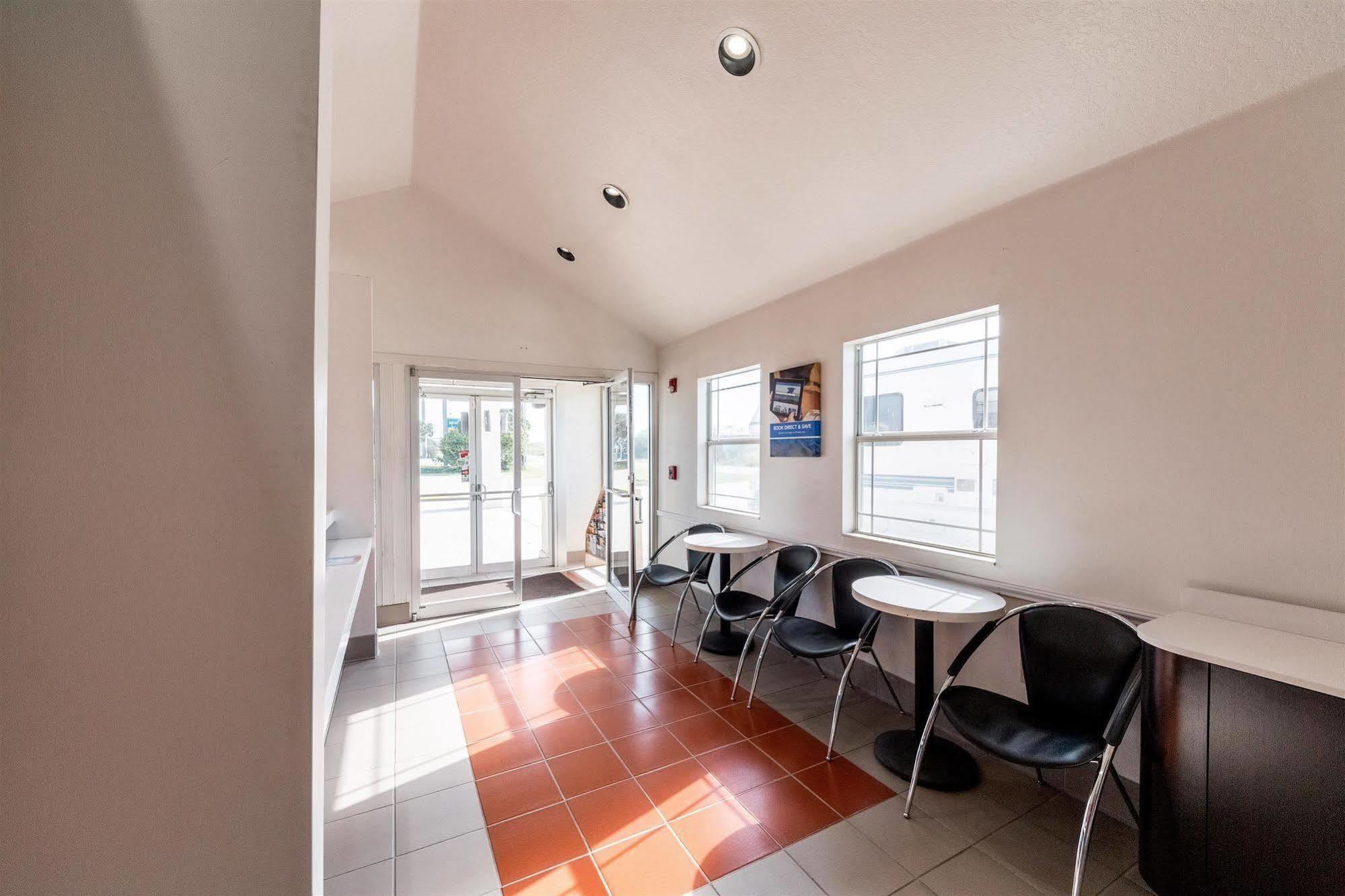 Motel 6 Seguin Tx Εξωτερικό φωτογραφία