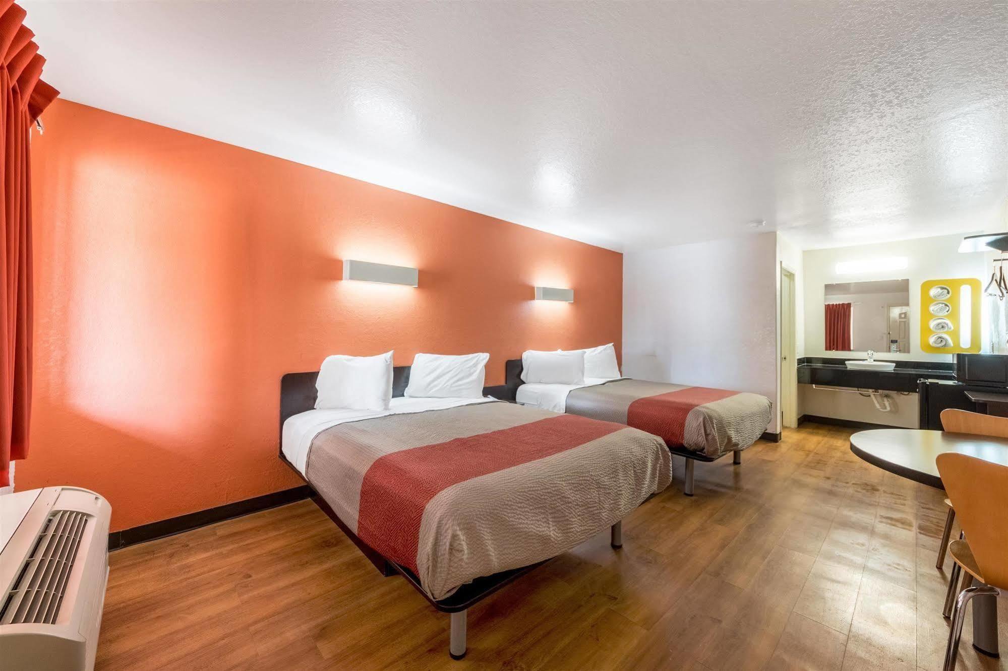 Motel 6 Seguin Tx Εξωτερικό φωτογραφία