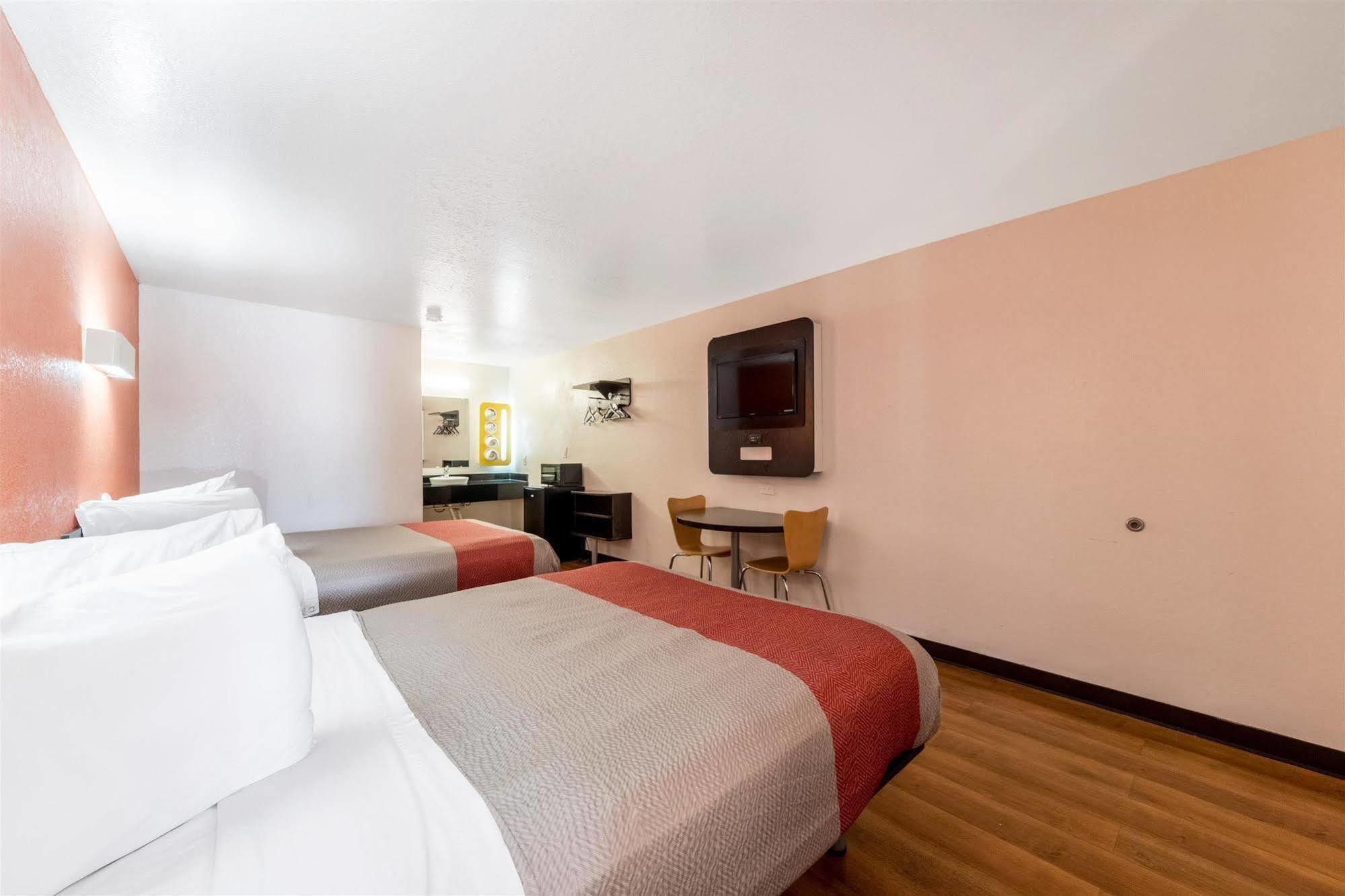 Motel 6 Seguin Tx Εξωτερικό φωτογραφία