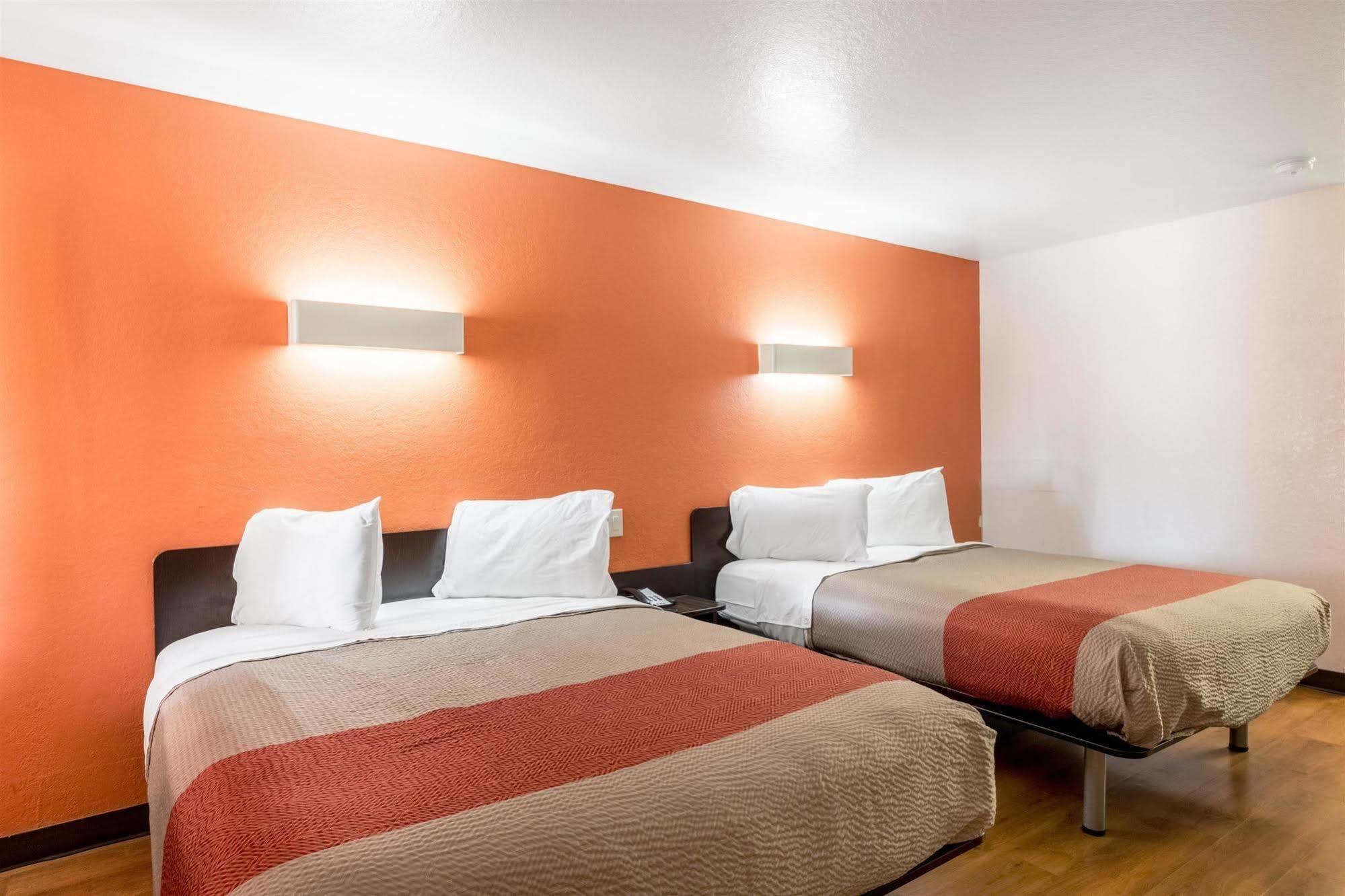 Motel 6 Seguin Tx Εξωτερικό φωτογραφία