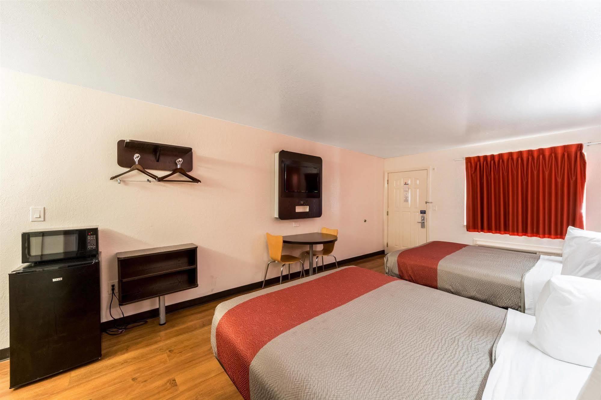 Motel 6 Seguin Tx Εξωτερικό φωτογραφία