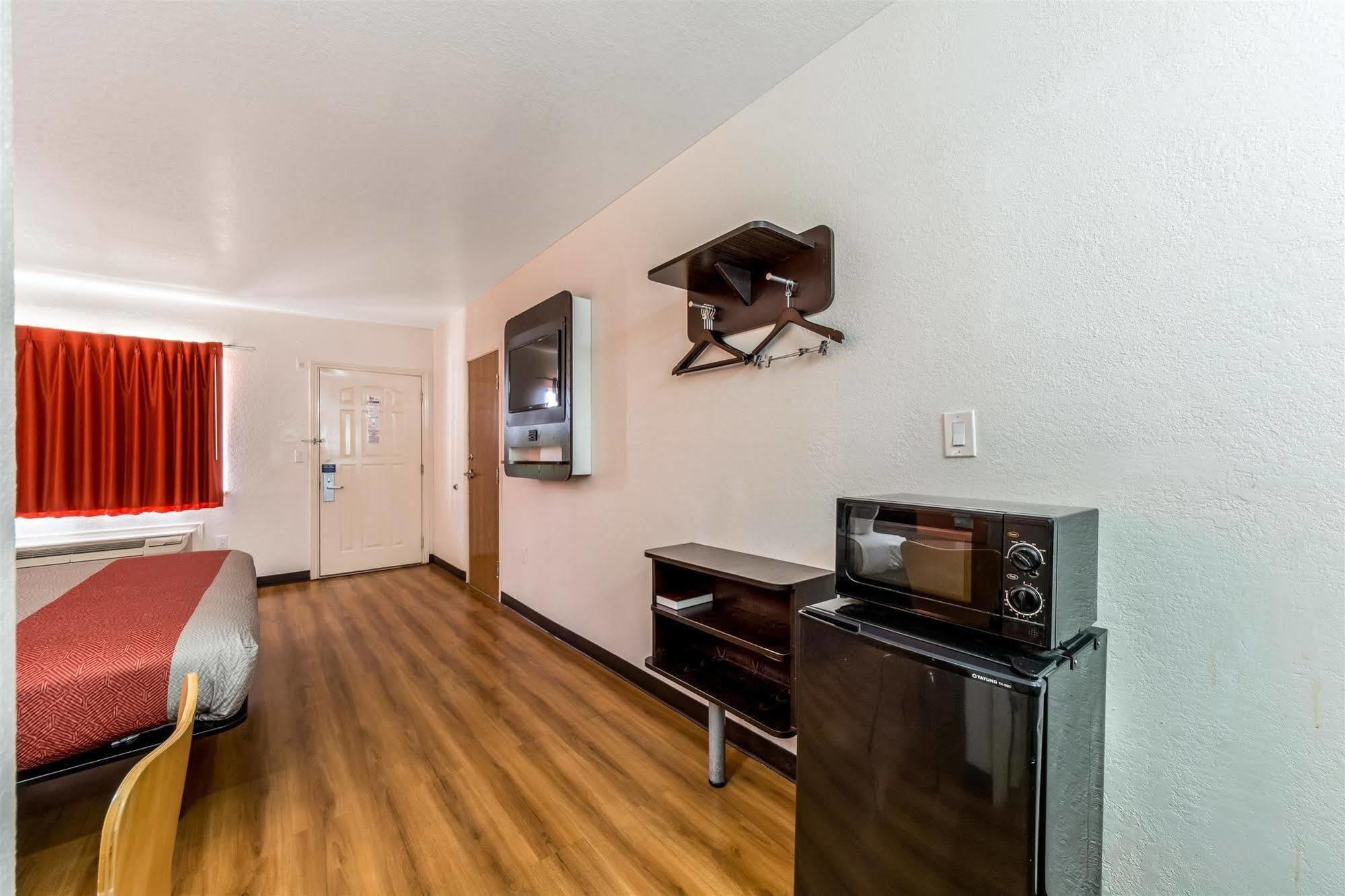 Motel 6 Seguin Tx Εξωτερικό φωτογραφία