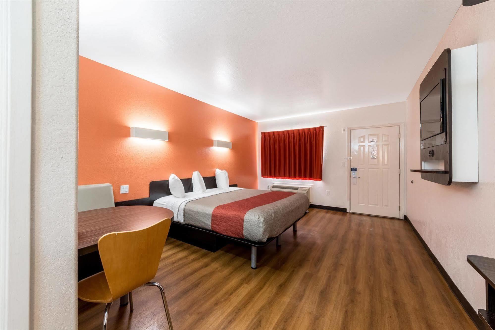 Motel 6 Seguin Tx Εξωτερικό φωτογραφία