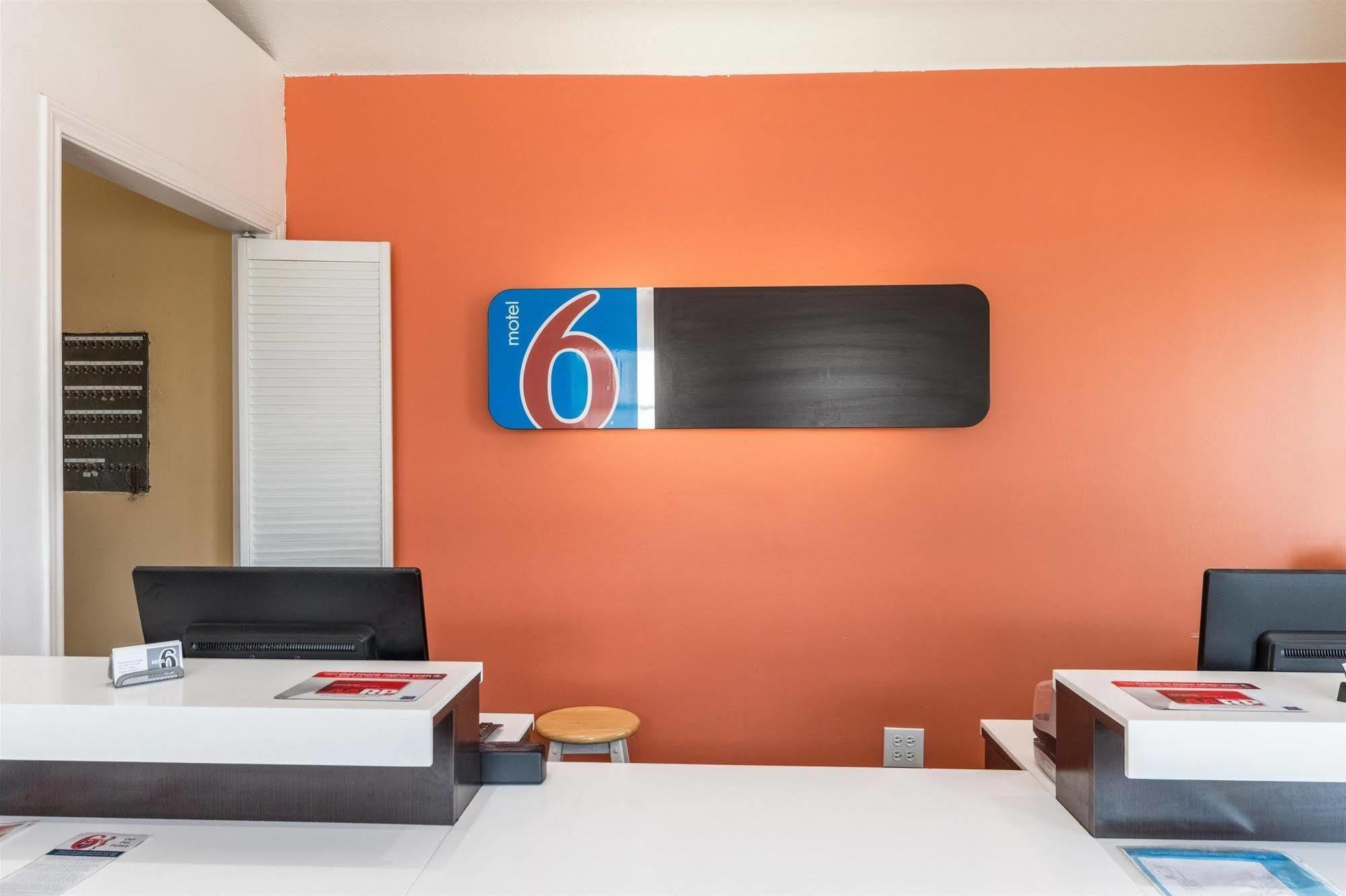 Motel 6 Seguin Tx Εξωτερικό φωτογραφία